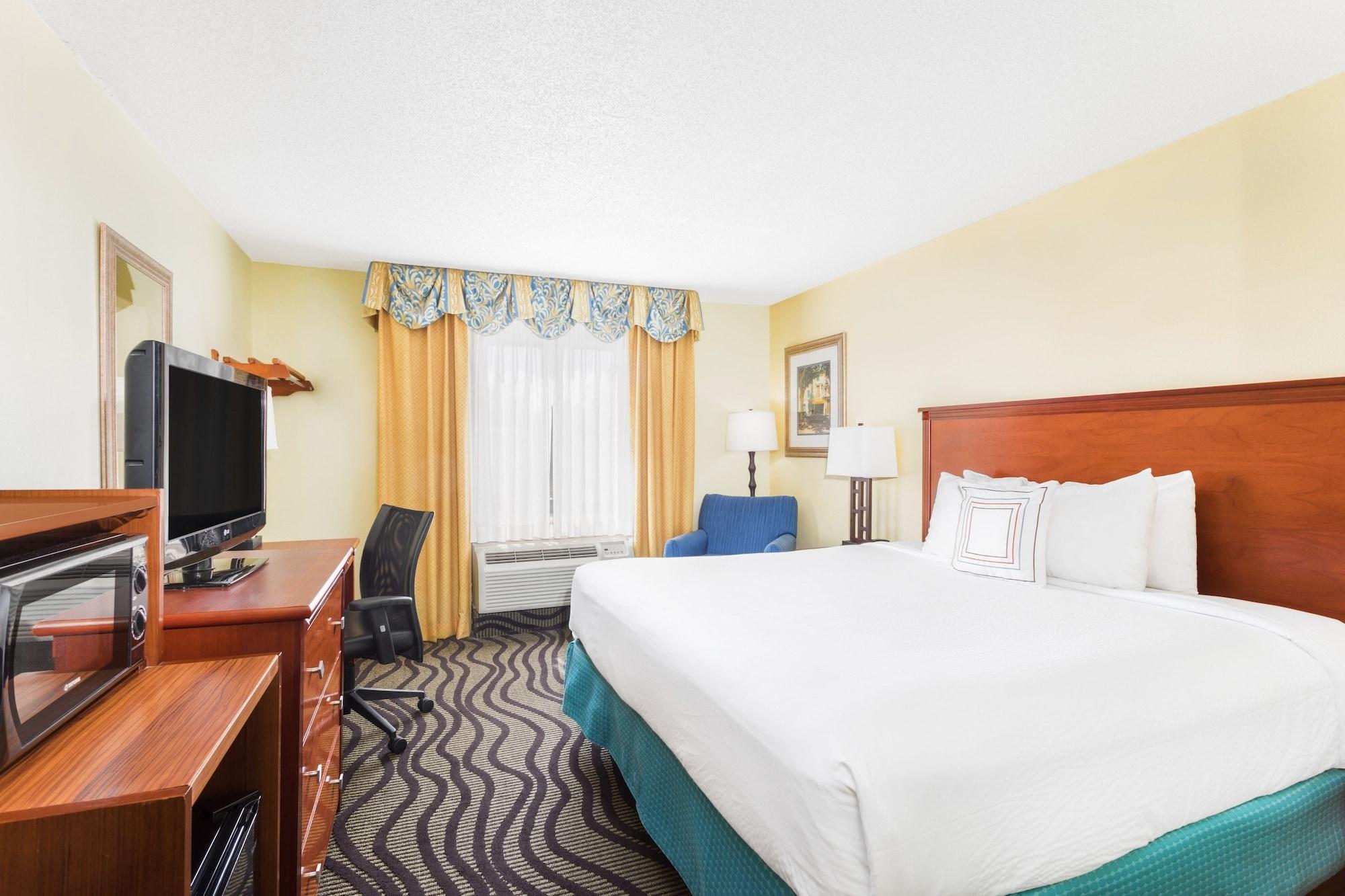 Baymont By Wyndham Midtown Hotel 3*