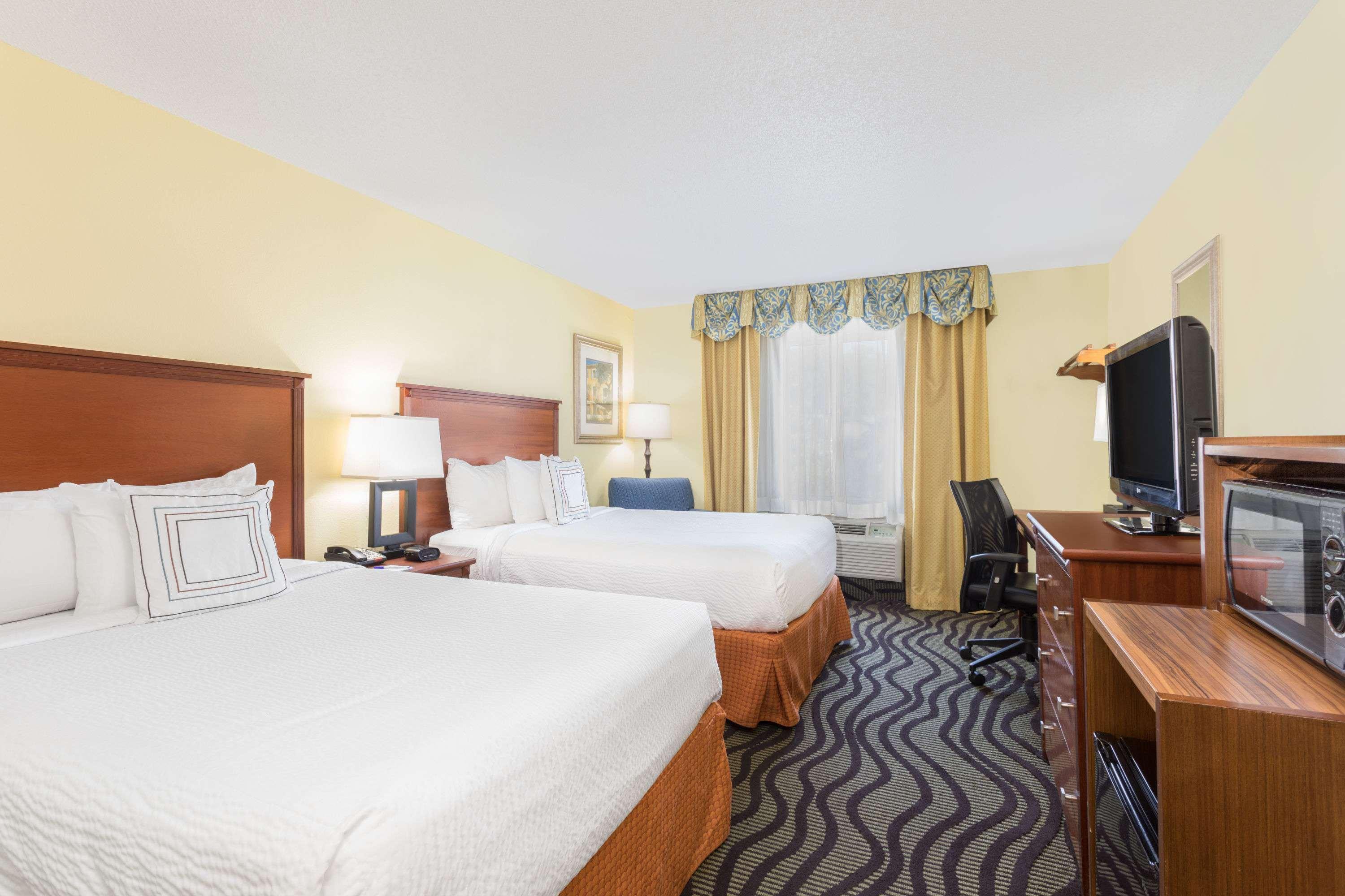 Hotel Baymont By Wyndham Midtown 3*
