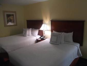 Hotel Baymont By Wyndham Midtown Savannah