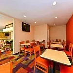 Baymont By Wyndham Savannah Midtown 